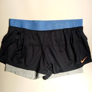 NIKE Dri-Fit Shorts  size  LARGE   2 in 1   Mesh outer  Fitted/smooth inner  EUC